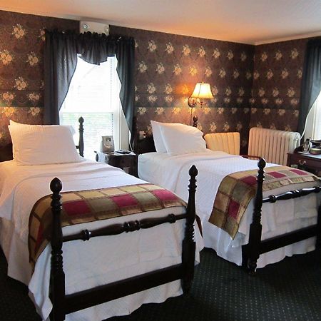 The Jenkins Inn Barre Экстерьер фото