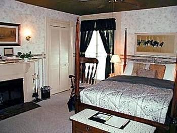 The Jenkins Inn Barre Экстерьер фото